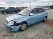 2008 Hyundai Accent GLS с VIN KMHCN46C38U260500, выставлен на аукционе Copart как лот 81526264 с пробегом 85 097 миль миль и Чистый • Clean title. История ставок и продаж доступна на DreamBid. Изображение 1.