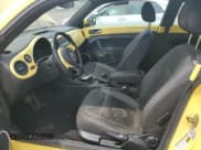 ✅ 2013 Volkswagen Beetle 2.5L • VIN: 3VWJP7AT1DM691850 • Lot: 54706345. Listed on Copart with 120,657 mi. Free auction sales archive from the USA and detailed vehicle history report at DreamBid. Image 7.