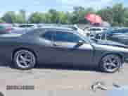 2014 Dodge Challenger Shaker z VIN 2C3CDYBT5EH285647, wystawiony jako IAAI lot #42937791 z przebiegiem 95 520 mil mil oraz . Historia ofert i sprzedaży dostępna na DreamBid. Obrazek 14.