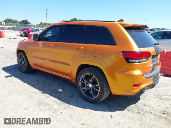 ✅ 2015 Jeep Grand Cherokee SRT • VIN: 1C4RJFDJ6FC878775 • Lot: 43311881. Wystawiony na IAAI z przebiegiem Nie podano. Bezpłatny archiwum sprzedaży aukcyjnych z USA i szczegółowy raport historii pojazdu na DreamBid. Zdjęcie 3.