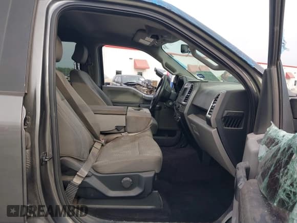 ✅ 2015 Ford F-150 XLT • VIN: 1FTEW1EP5FKF04542 • Lot: 43128488. Wystawiony na IAAI z przebiegiem 158 059 mil. Bezpłatny archiwum sprzedaży aukcyjnych z USA i szczegółowy raport historii pojazdu na DreamBid. Zdjęcie 5.