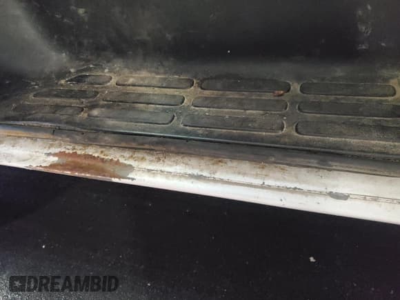 ✅ 2016 GMC Savana Cargo • VIN: 1GTZ7HFG3G1145169 • Lot: 43827129. Listed on IAAI with 154,778 mi. Free auction sales archive from the USA and detailed vehicle history report at DreamBid. Image 27.