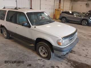 1999 Ford Explorer XLT with VIN 1FMZU34E4XUA22424, listed as a IAAI auction lot 43571200 with 163,021 mi miles and . Bid and sale history available at DreamBid. Image 1.