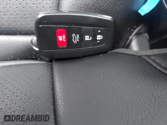 ✅ 2022 Toyota RAV4 Hybrid XLE • VIN: 4T3RWRFV0NU077659 • Lot: 43387394. Wystawiony na IAAI z przebiegiem 49 278 mil. Bezpłatny archiwum sprzedaży aukcyjnych z USA i szczegółowy raport historii pojazdu na DreamBid. Zdjęcie 11.