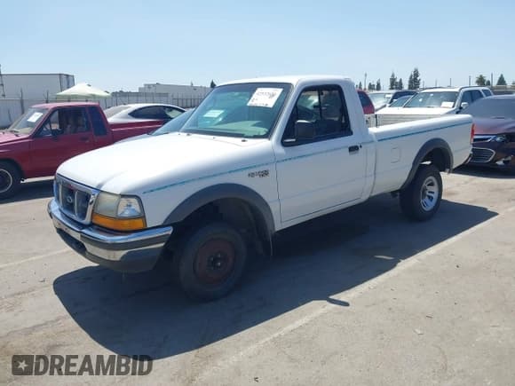 ✅ 1998 Ford Ranger • VIN: 1FTZR11UXWPA20065 • Lot: 42532656. Listed on IAAI with 206,325 mi. Free auction sales archive from the USA and detailed vehicle history report at DreamBid. Image 2.