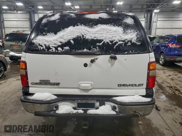 ✅ 2002 Chevrolet Suburban LS • VIN: 3GNFK16Z82G336758 • Lot: 96409115. Listed on Copart with Not provided. Free auction sales archive from the USA and detailed vehicle history report at DreamBid. Image 6.