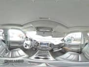 ✅ 2018 GMC Sierra 3500HD Denali • VIN: 1GT42YEY6JF290445 • Lot: 69260864. Wystawiony na Copart z przebiegiem 46 963 mil. Bezpłatny archiwum sprzedaży aukcyjnych z USA i szczegółowy raport historii pojazdu na DreamBid. Zdjęcie 13.