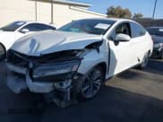 ✅ 2018 Honda Clarity • VIN: JHMZC5F15JC008802 • Lot: 42532029. Wystawiony na IAAI z przebiegiem 95 233 mil. Bezpłatny archiwum sprzedaży aukcyjnych z USA i szczegółowy raport historii pojazdu na DreamBid. Zdjęcie 18.