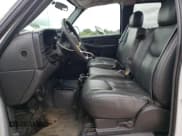 ✅ 2006 Chevrolet Silverado 2500HD Work Truck • VIN: 1GCHK29U76E204899 • Lot: 58864745. Wystawiony na Copart z przebiegiem Nie podano. Bezpłatny archiwum sprzedaży aukcyjnych z USA i szczegółowy raport historii pojazdu na DreamBid. Zdjęcie 7.