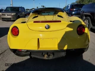 ✅ 2016 Alfa Romeo 4C • VIN: ZARBAAB40GM183338 • Lot: 74145314. Wystawiony na Copart z przebiegiem Nie podano. Bezpłatny archiwum sprzedaży aukcyjnych z USA i szczegółowy raport historii pojazdu na DreamBid. Zdjęcie 6.
