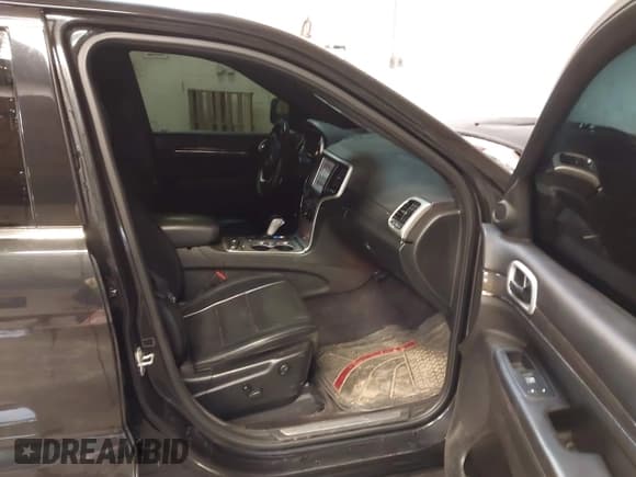 ✅ 2016 Jeep Grand Cherokee Overland • VIN: 1C4RJFCT3GC450537 • Lot: 41556999. Listed on IAAI with 73,753 mi. Free auction sales archive from the USA and detailed vehicle history report at DreamBid. Image 5.