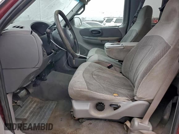 ✅ 1999 Ford F-150 • VIN: 1FTRX17W7XNA48501 • Lot: 95333865. Wystawiony na Copart z przebiegiem 261 215 mil. Bezpłatny archiwum sprzedaży aukcyjnych z USA i szczegółowy raport historii pojazdu na DreamBid. Zdjęcie 7.