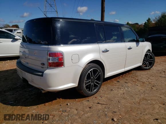 ✅ 2015 Ford Flex SEL • VIN: 2FMHK6C82FBA17810 • Lot: 90704005. Listed on Copart with 232,204 mi. Free auction sales archive from the USA and detailed vehicle history report at DreamBid. Image 3.
