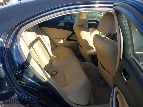 ✅ 2007 Lexus IS 250 • VIN: JTHCK262472018946 • Лот: 43708857. Опубликован ранее на IAAI с пробегом 190 491 миль. Бесплатный доступ к архиву аукционных продаж из США и подробный отчёт об истории автомобиля на DreamBid. Изображение 8.