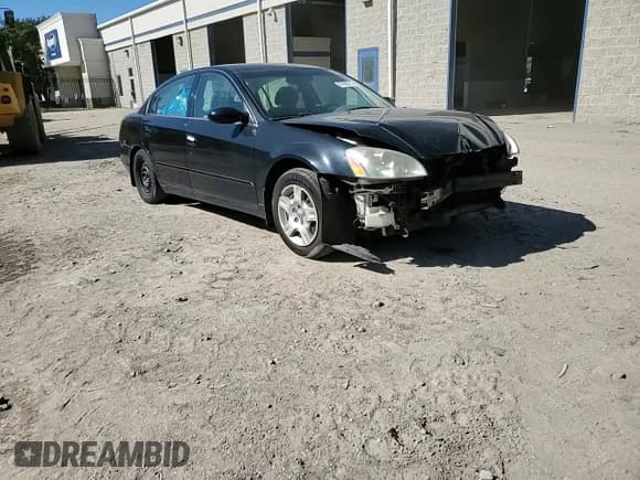 ✅ 2003 Nissan Altima S • VIN: 1N4AL11D93C334510 • Lot: 87039215. Wystawiony na Copart z przebiegiem 217 893 mil. Bezpłatny archiwum sprzedaży aukcyjnych z USA i szczegółowy raport historii pojazdu na DreamBid. Zdjęcie 14.