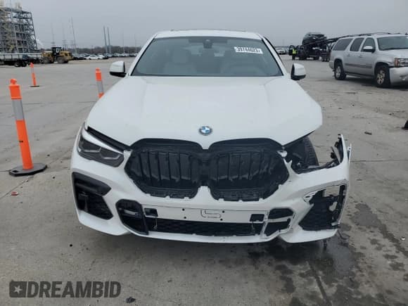 ✅ 2023 BMW X6 xDrive40i • VIN: 5UXCY6C09P9R02445 • Лот: 39744623. Опубликован ранее на Copart с пробегом Не указан. Бесплатный доступ к архиву аукционных продаж из США и подробный отчёт об истории автомобиля на DreamBid. Изображение 5.