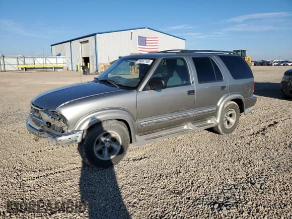 ✅ 2000 Chevrolet Blazer LT • VIN: 1GNCS13W0Y2164949 • Лот: 85867745. Опубликован ранее на Copart с пробегом 185 180 миль. Бесплатный доступ к архиву аукционных продаж из США и подробный отчёт об истории автомобиля на DreamBid. Изображение 1.