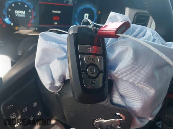 ✅ 2025 Ford Bronco Heritage Edition • VIN: 1FMEE4DPXSLA56580 • Лот: 43702576. Опубликован ранее на IAAI с пробегом 776 миль. Бесплатный доступ к архиву аукционных продаж из США и подробный отчёт об истории автомобиля на DreamBid. Изображение 11.