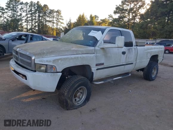 ✅ 2001 Dodge 2500 • VIN: 3B7KF23651G762160 • Лот: 43632166. Опубликован ранее на IAAI с пробегом 331 220 миль. Бесплатный доступ к архиву аукционных продаж из США и подробный отчёт об истории автомобиля на DreamBid. Изображение 2.