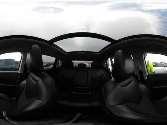 2021 Jeep Compass Latitude with VIN 3C4NJDBB2MT595256, listed as a IAAI auction lot 43058271 with 102,541 mi miles and . Bid and sale history available at DreamBid. Image 18.