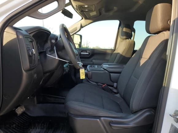 ✅ 2021 Chevrolet Silverado 2500HD Work Truck • VIN: 1GC4WLE7XMF203858 • Лот: 77006204. Опубликован ранее на Copart с пробегом 84 017 миль. Бесплатный доступ к архиву аукционных продаж из США и подробный отчёт об истории автомобиля на DreamBid. Изображение 7.