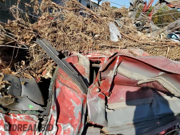 2001 Chevrolet Silverado 1500 с VIN 1GCEK14W61Z235620, выставлен на аукционе Copart как лот 76887924 с пробегом Не указан миль и На запчасти • Non repairable. История ставок и продаж доступна на DreamBid. Изображение 10.