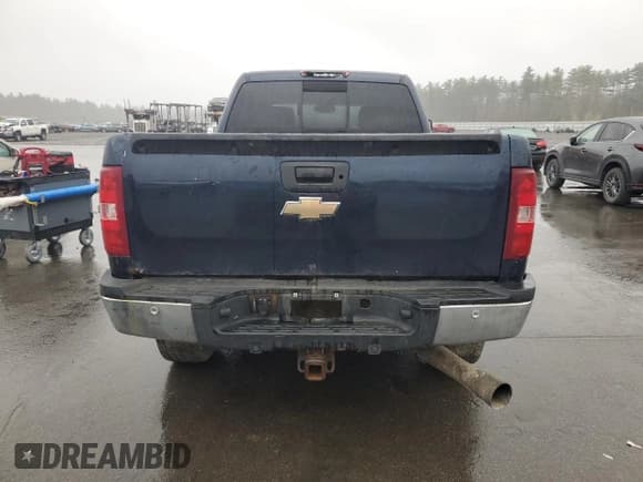 ✅ 2007 Chevrolet Silverado 2500HD LTZ • VIN: 1GCHK23607F547186 • Лот: 55034515. Опубликован ранее на Copart с пробегом 267 528 миль. Бесплатный доступ к архиву аукционных продаж из США и подробный отчёт об истории автомобиля на DreamBid. Изображение 6.