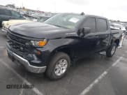 ✅ 2022 Chevrolet Silverado 1500 Work Truck • VIN: 1GCPAAEKXNZ620093 • Lot: 41507676. Wystawiony na IAAI z przebiegiem 34 699 mil. Bezpłatny archiwum sprzedaży aukcyjnych z USA i szczegółowy raport historii pojazdu na DreamBid. Zdjęcie 2.