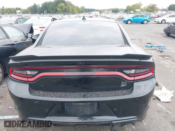 2020 Dodge Charger Scat Pack z VIN 2C3CDXGJ3LH178143, wystawiony jako IAAI lot #43295019 z przebiegiem 42 278 mil mil oraz . Historia ofert i sprzedaży dostępna na DreamBid. Obrazek 16.