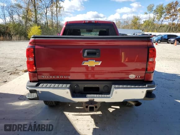 ✅ 2018 Chevrolet Silverado 2500HD LT • VIN: 1GC2KVEG2JZ184571 • Lot: 82764395. Wystawiony na Copart z przebiegiem 53 833 mil. Bezpłatny archiwum sprzedaży aukcyjnych z USA i szczegółowy raport historii pojazdu na DreamBid. Zdjęcie 6.