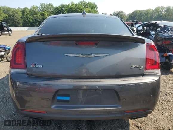 ✅ 2017 Chrysler 300 S Alloy Edition • VIN: 2C3CCABTXHH625826 • Lot: 63935315. Listed on Copart with 92,995 mi. Free auction sales archive from the USA and detailed vehicle history report at DreamBid. Image 6.