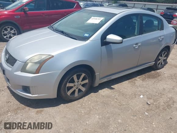 ✅ 2012 Nissan Sentra S • VIN: 3N1AB6AP9CL754439 • Lot: 42358701. Wystawiony na IAAI z przebiegiem 147 895 mil. Bezpłatny archiwum sprzedaży aukcyjnych z USA i szczegółowy raport historii pojazdu na DreamBid. Zdjęcie 2.