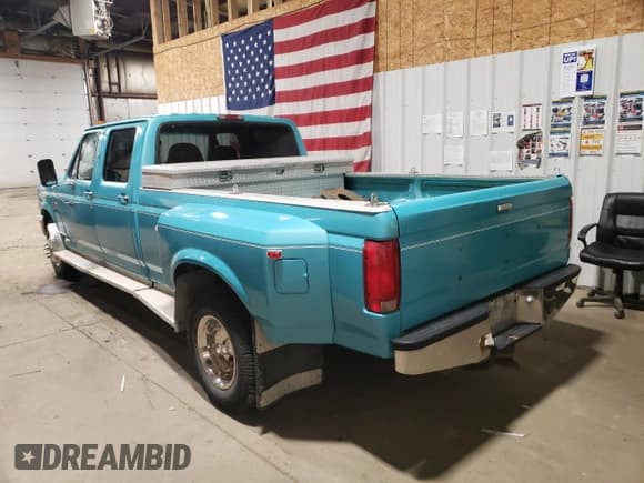 ✅ 1996 Ford F-350 • VIN: 1FTJW35F7TEB04803 • Lot: 80926445. Wystawiony na Copart z przebiegiem 270 582 mil. Bezpłatny archiwum sprzedaży aukcyjnych z USA i szczegółowy raport historii pojazdu na DreamBid. Zdjęcie 2.