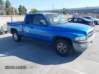✅ 1998 Dodge 1500 • VIN: 3B7HC13Z7WG166286 • Lot: 42617553. Wystawiony na IAAI z przebiegiem 179 743 mil. Bezpłatny archiwum sprzedaży aukcyjnych z USA i szczegółowy raport historii pojazdu na DreamBid. Zdjęcie 1.