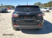 ✅ 2018 Jeep Compass Latitude • VIN: 3C4NJDBB6JT450779 • Lot: 82527675. Listed on Copart with 40,343 mi. Free auction sales archive from the USA and detailed vehicle history report at DreamBid. Image 6.