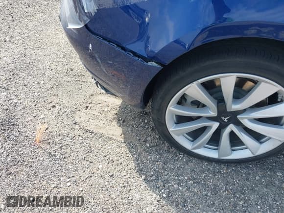 ✅ 2020 Tesla Model 3 Standard Range Plus • VIN: 5YJ3E1EA8LF662694 • Лот: 43447519. Опубликован ранее на IAAI с пробегом 62 122 миль. Бесплатный доступ к архиву аукционных продаж из США и подробный отчёт об истории автомобиля на DreamBid. Изображение 22.