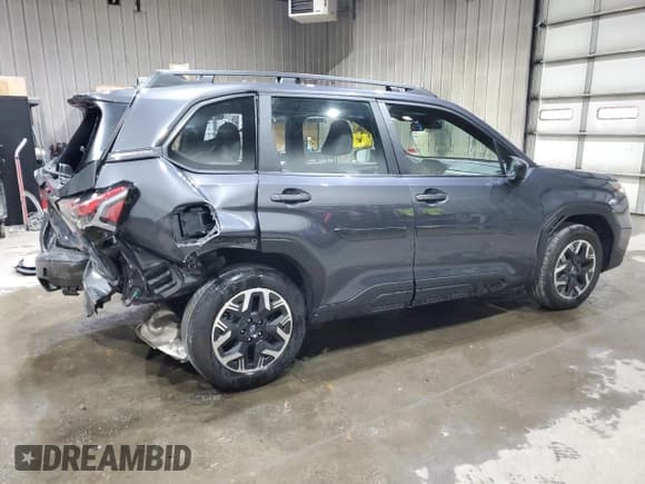 ✅ 2025 Subaru Forester • VIN: JF2SLDAC7SH433255 • Lot: 85103225. Listed on Copart with 6,729 mi. Free auction sales archive from the USA and detailed vehicle history report at DreamBid. Image 3.