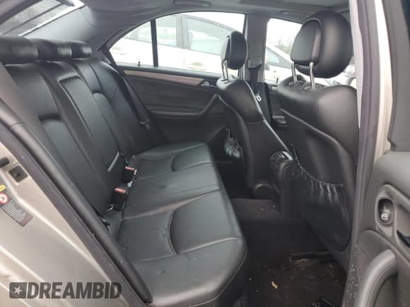 ✅ 2004 Mercedes-Benz C 230 Kompressor • VIN: WDBRF40J24F535886 • Lot: 85705154. Wystawiony na Copart z przebiegiem 145 446 mil. Bezpłatny archiwum sprzedaży aukcyjnych z USA i szczegółowy raport historii pojazdu na DreamBid. Zdjęcie 10.