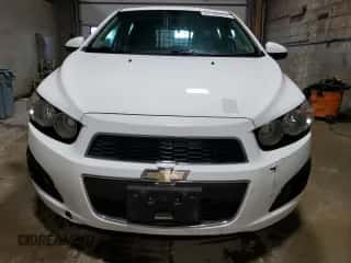 ✅ 2016 Chevrolet Sonic LS • VIN: 1G1JA6SH2G4175398 • Lot: 67188974. Wystawiony na Copart z przebiegiem 127 960 mil mil. Skorzystaj z bezpłatnego archiwum sprzedaży aukcyjnych z USA i zobacz szczegółowy raport historii pojazdu na DreamBid. Zdjęcie 5.