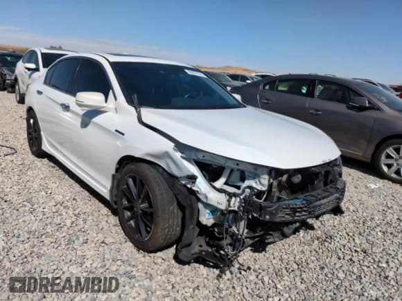 ✅ 2017 Honda Accord Touring • VIN: JHMCR6F73HC005292 • Lot: 69397355. Wystawiony na Copart z przebiegiem 143 821 mil. Bezpłatny archiwum sprzedaży aukcyjnych z USA i szczegółowy raport historii pojazdu na DreamBid. Zdjęcie 14.