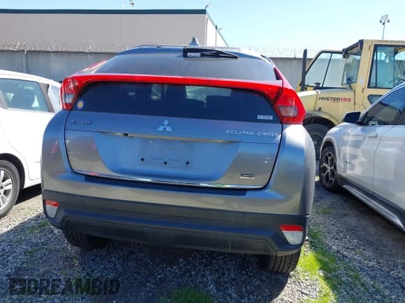 ✅ 2018 Mitsubishi Eclipse Cross LE • VIN: JA4AT4AA5JZ062561 • Лот: 41572618. Опубликован ранее на IAAI с пробегом 95 716 миль. Бесплатный доступ к архиву аукционных продаж из США и подробный отчёт об истории автомобиля на DreamBid. Изображение 16.