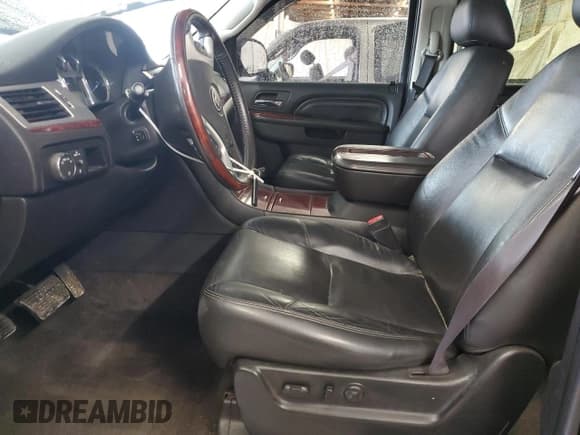 ✅ 2012 Cadillac Escalade Luxury • VIN: 1GYS4BEFXCR149970 • Lot: 90317465. Wystawiony na Copart z przebiegiem 163 385 mil. Bezpłatny archiwum sprzedaży aukcyjnych z USA i szczegółowy raport historii pojazdu na DreamBid. Zdjęcie 7.