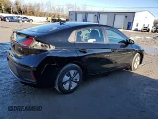 ✅ 2017 Hyundai Ioniq Blue • VIN: KMHC65LC6HU047015 • Lot: 85462824. Wystawiony na Copart z przebiegiem 82 048 mil. Bezpłatny archiwum sprzedaży aukcyjnych z USA i szczegółowy raport historii pojazdu na DreamBid. Zdjęcie 3.