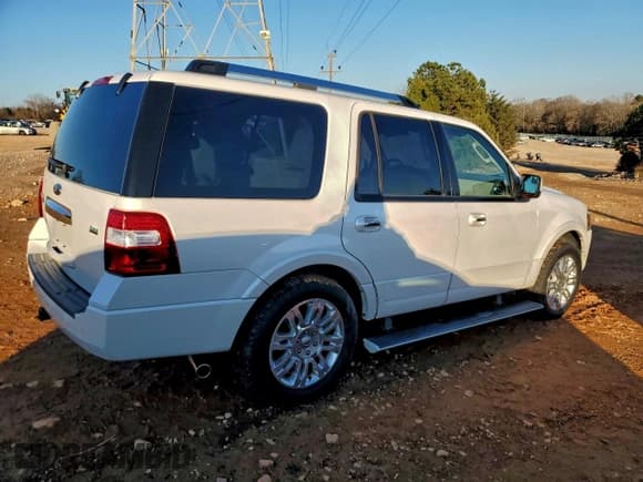 ✅ 2014 Ford Expedition Limited • VIN: 1FMJU2A54EEF57305 • Lot: 95509275. Wystawiony na Copart z przebiegiem 222 613 mil. Bezpłatny archiwum sprzedaży aukcyjnych z USA i szczegółowy raport historii pojazdu na DreamBid. Zdjęcie 3.
