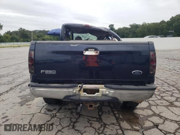 ✅ 2000 Ford F-250 XL • VIN: 1FTNW21F9YEE38436 • Lot: 69857875. Wystawiony na Copart z przebiegiem 334 317 mil. Bezpłatny archiwum sprzedaży aukcyjnych z USA i szczegółowy raport historii pojazdu na DreamBid. Zdjęcie 6.