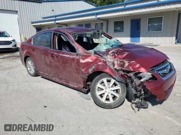 ✅ 2011 Subaru Legacy Premium • VIN: 4S3BMCC61B3232350 • Lot: 71846865. Wystawiony na Copart z przebiegiem Nie podano. Bezpłatny archiwum sprzedaży aukcyjnych z USA i szczegółowy raport historii pojazdu na DreamBid. Zdjęcie 4.