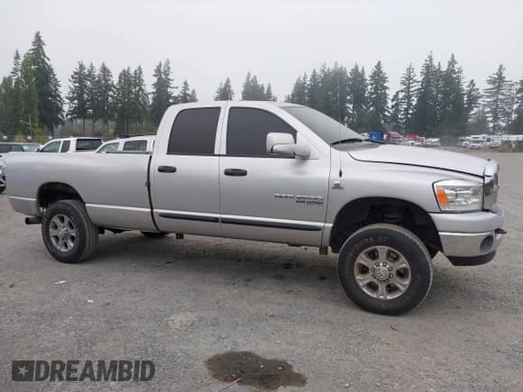 2006 Dodge 3500 SLT z VIN 3D7LX38CX6G244581, wystawiony jako IAAI lot #43207376 z przebiegiem 254 558 mil mil oraz . Historia ofert i sprzedaży dostępna na DreamBid. Obrazek 14.