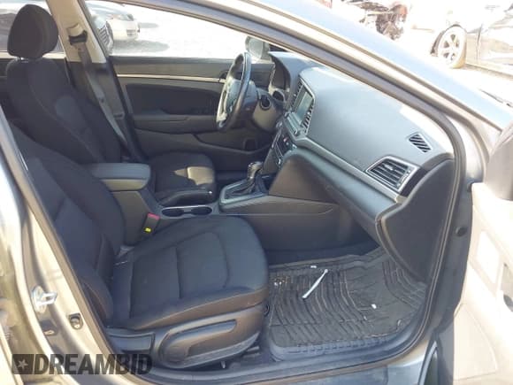 ✅ 2017 Hyundai Elantra SE • VIN: KMHD84LF2HU386020 • Lot: 43299369. Listed on IAAI with 147,817 mi. Free auction sales archive from the USA and detailed vehicle history report at DreamBid. Image 5.