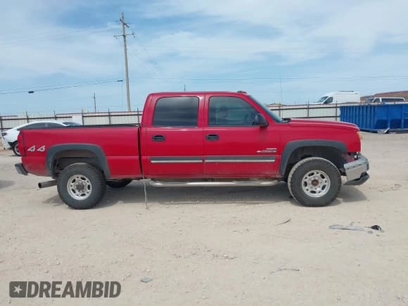 ✅ 2006 Chevrolet Silverado 2500HD LT3 • VIN: 1GCHK23D86F145400 • Lot: 42230812. Wystawiony na IAAI z przebiegiem 513 221 mil. Bezpłatny archiwum sprzedaży aukcyjnych z USA i szczegółowy raport historii pojazdu na DreamBid. Zdjęcie 13.