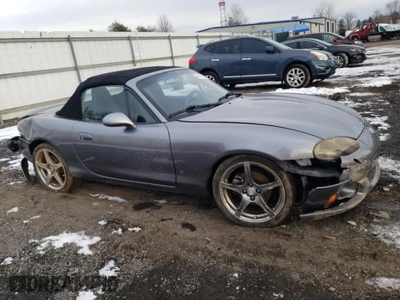 ✅ 2004 Mazda MX-5 Miata Mazdaspeed • VIN: JM1NB354140409689 • Lot: 89139965. Wystawiony na Copart z przebiegiem Nie podano. Bezpłatny archiwum sprzedaży aukcyjnych z USA i szczegółowy raport historii pojazdu na DreamBid. Zdjęcie 4.